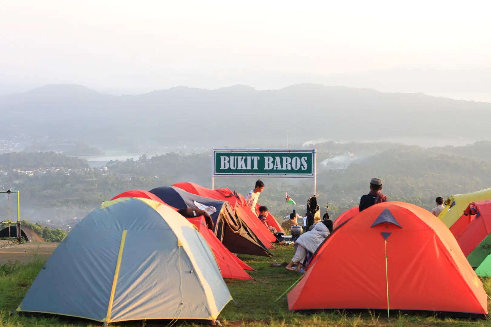 Pemandangan Bukit Baros Pagi Hari